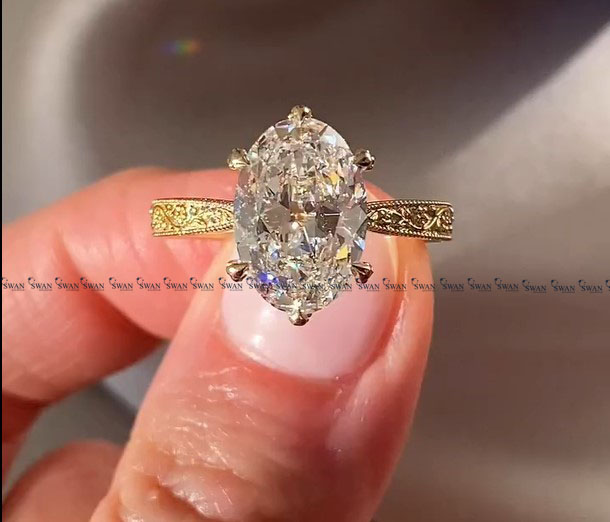 IGI Certified Oval Cut Vintage Ring For Women Elegant Cathedral Setting Ring
