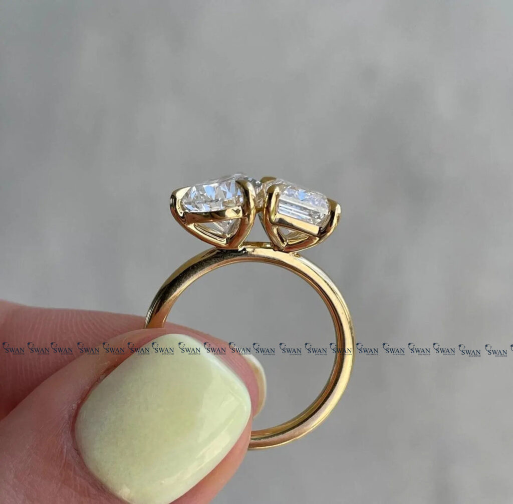 Toi Et Moi Pear And Emerlad Lab Grown Diamond Engagement Ring For Women