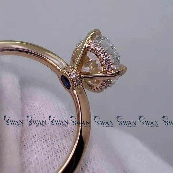 IGI Certifed Unique Hidden Halo Oval Cut Solitaire Lab Grown Diamond Engagment Ring